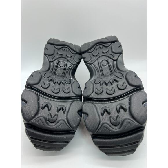 Nike Air Max Flyknit Venture Black Metallic FD2110-005 Women's 10/Men's 8.5 - Picture 13 of 16